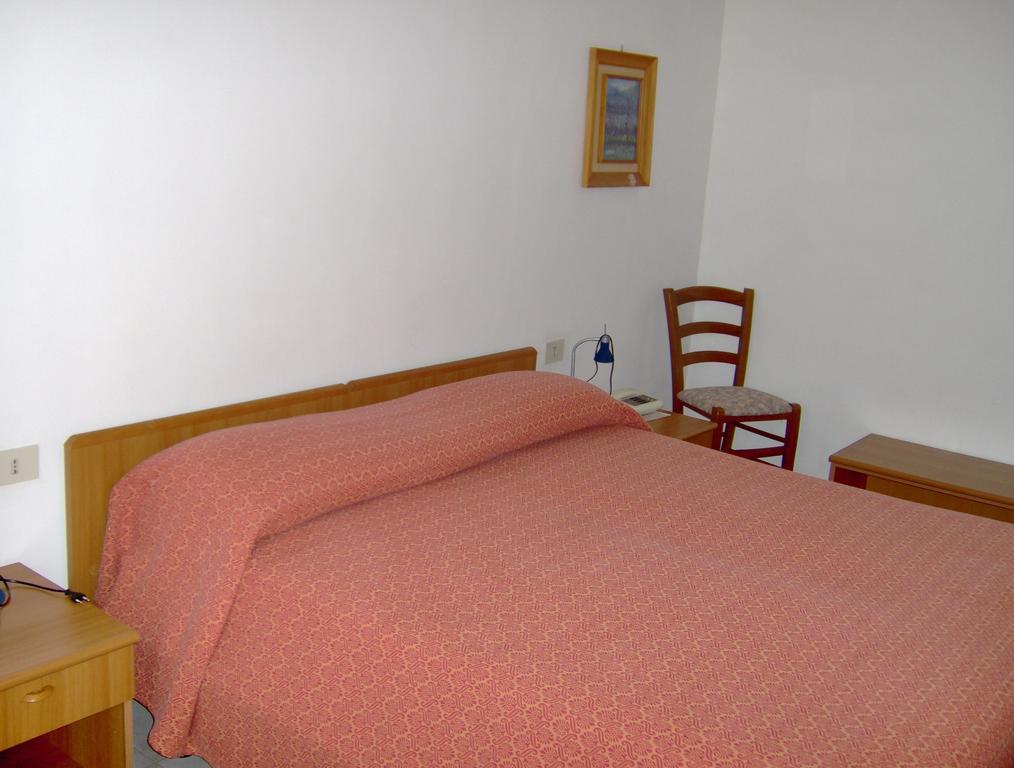Hotel Svizzero Sangineto Quarto foto